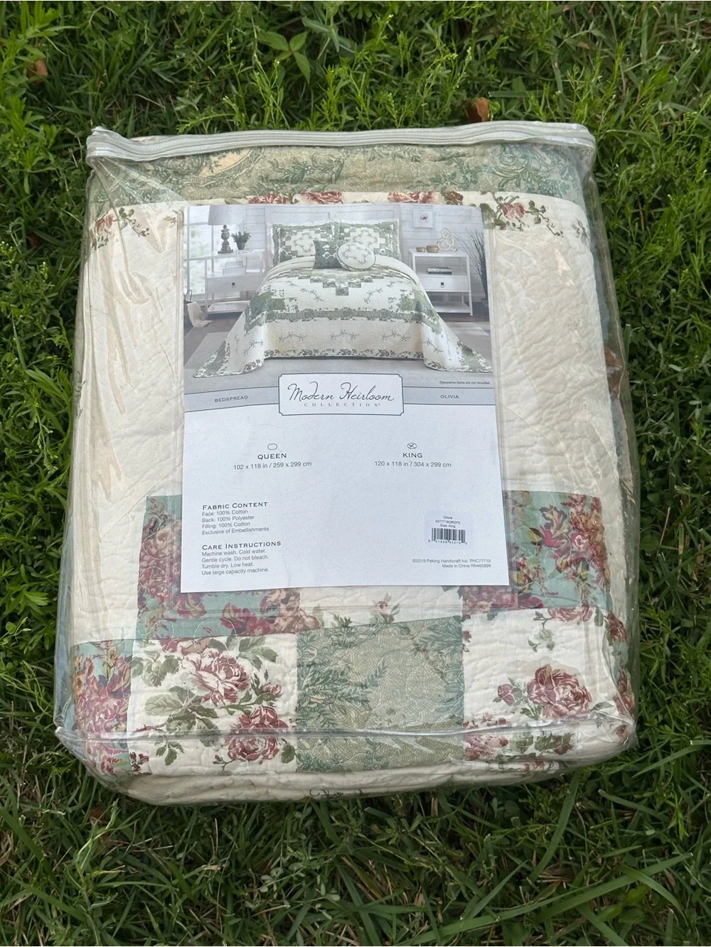 Modern Heirloom Olivia Floral Patchwork Quilt - Cream & Green